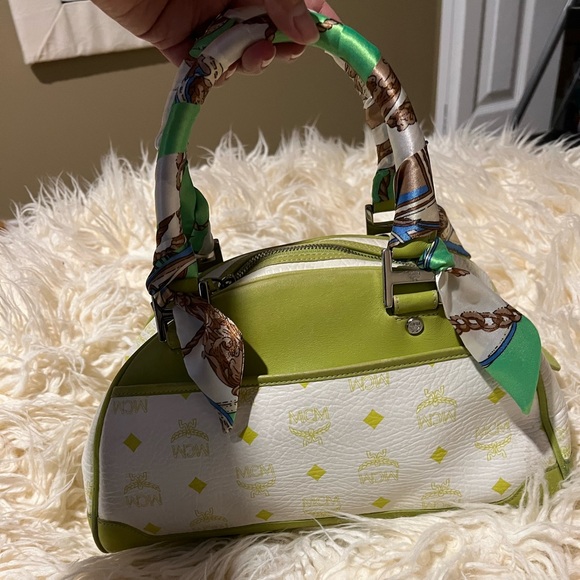 Authentic M C M boston bag - Picture 4 of 13